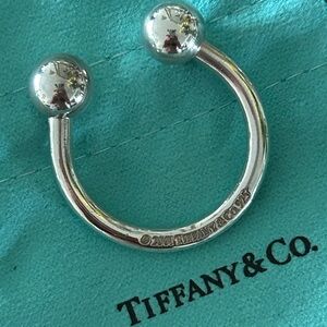Tiffany & Co horseshoe Key ring w/ pouch and bag sterling silver
